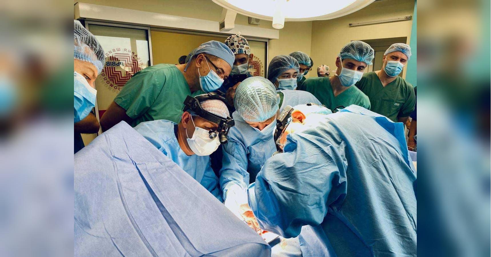 Чекала на трансплантацію 15 років: у Львові пересадили серце та легені 38-річній жінці з Київщини
