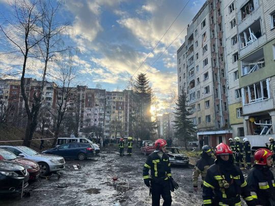 Пошкоджений будинок у Львові