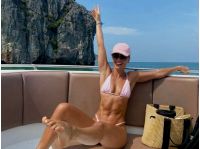Ксения Мишина на яхте в Таиланде