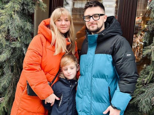 співак Julik з родиною
