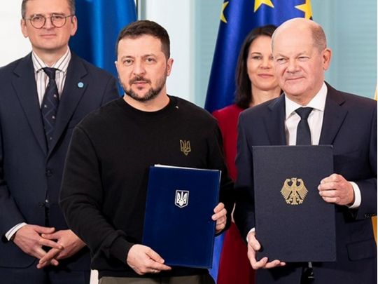 Зеленський та Шольц після підписання угоди