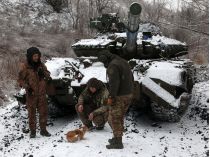 Українські танкісти тримають оборону