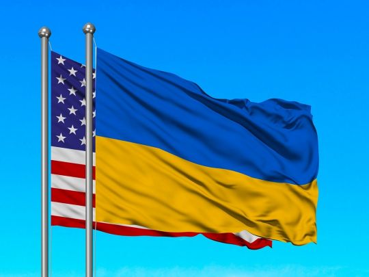 прапори України та США