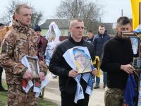 похорон двадцятирічного солдата-стрільця Вадима Вінничука