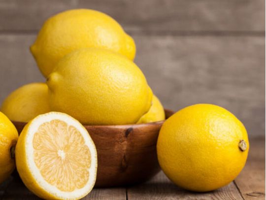 Лимон при прибиранні будинку