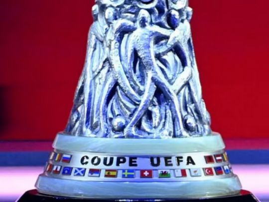 Підставка головного трофею Ліги Європи