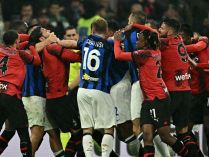Драка в матче Милан - Интер