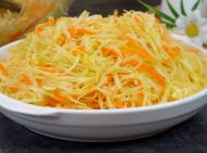 Рецепт дивовижного салату від Наталі Калніної: чим довше стоїть, тим смачнішим стає
