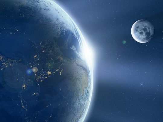 Земля та Місяць