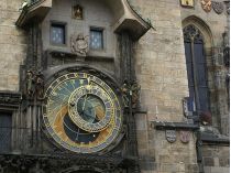 Часы-гороскоп в Праге
