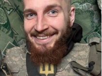 Командир отделения снайперов 26-летний Иван Тенетник