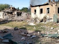 Фото з місця попереднього влучання керованої авіабомби