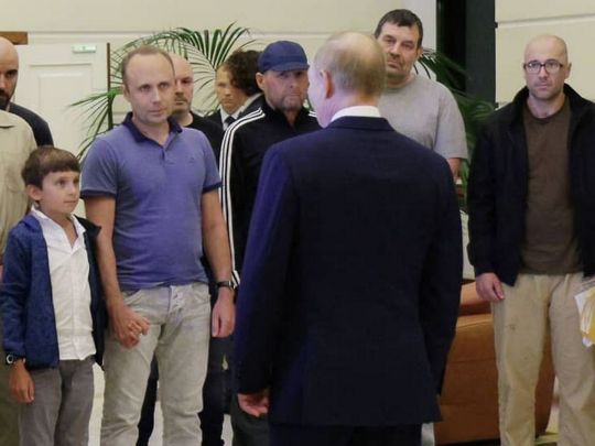 Путин с обменянными россиянами
