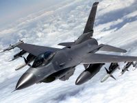 самолет F-16