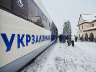 Фіксуються затримки пасажирських поїздів: озвучено нові наслідки ракетної атаки рф
