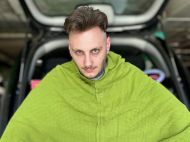 Штурмував магазини у&nbsp;костюмі зеленого гнома: Польща депортувала скандального стрімера-українця