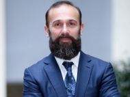 Адвокат Артур Ємельянов заявив по&nbsp;незаконне затримання для вручення підозри у&nbsp;&laquo;замовних звинуваченнях&raquo;