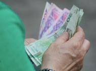 Доведеться здавати житло або просити допомоги у&nbsp;родичів: до&nbsp;чого приведе заморожування соціальних стандартів