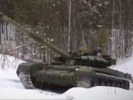 &laquo;Нові&raquo; танки зі&nbsp;старого іржавого металу: російський ВПК створює техніку з&nbsp;усього, що&nbsp;має
