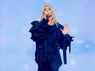 Дуже особисте, навіть інтимне: Ірина Білик переклала українською легендарний хіт (фото, відео)
