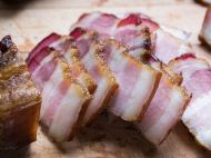 Сало получается, как копченое: рецепт вкусного и&nbsp;сытного блюда