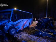 Смертельна ДТП за&nbsp;участю маршрутки у&nbsp;Києві: знадобилася допомога рятувальників (фото)