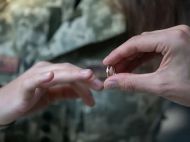 Зняв золоту обручку із&nbsp;пальця загиблого військового та&nbsp;здав у&nbsp;ломбард: на&nbsp;Житомирщині працівнику моргу повідомили про підозру