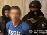 Видавали себе за&nbsp;військових і&nbsp;вкрали 2,5 млн грн донатів: Нацполіція викрила групу шахраїв