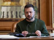 Більше не&nbsp;будуть Героями України: Зеленський ввів у&nbsp;дію санкції РНБО проти зрадників та&nbsp;пропагандистів рф