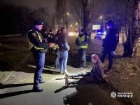 У Черкасах затримали чоловіка, який влаштував стрілянину й поранив людей. Фото поліції