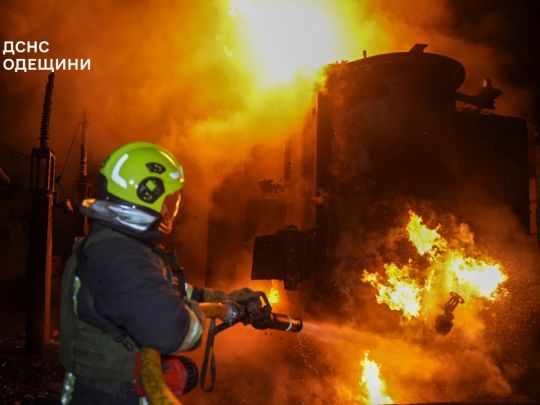 Росіяни вдарили по Одещині дронами-камікадзе та балістикою. Фото ДСНС