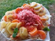 Фруктовый салат с&nbsp;необычным ингредиентом: вкус и&nbsp;аромат счастья