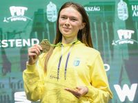 Анна Максименко