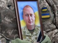 &laquo;Жага до&nbsp;боротьби у&nbsp;крові&raquo;: на&nbsp;Хмельниччині поховали воїна, який загинув на&nbsp;війні, рятуючи побратимів