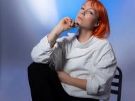 Все тільки починається: популярна співачка зворушила мережу