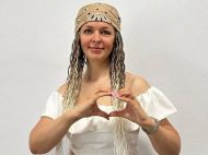 &laquo;Кожна варта бути красивою&raquo;: черкащанка плете коси для жінок, які через хворобу втратили волосся