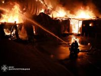 Ресторан Bartolomeo горел во время атаки россиян на Днепр. Фото ГСЧС