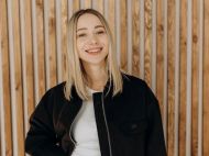 &laquo;Лежу й&nbsp;нічого не&nbsp;роблю&raquo;: дружина відомого співака знову зробила пластику (фото)