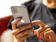 Мита Трампа на&nbsp;імпорт: чи&nbsp;подорожчають для українців техніка Apple та&nbsp;айфони