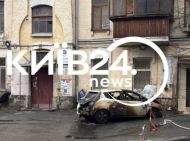 Біля станції метро в&nbsp;Києві стався вибух і&nbsp;пожежа: що&nbsp;відомо (відео)