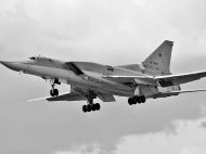 Стоил 100 млн долларов: украинские военные уничтожили дроном российский бомбардировщик Ту-22М3