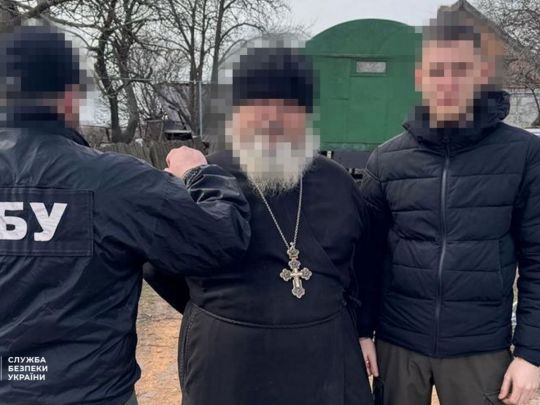 58-річний клірик працював на ФСБ за обіцянку «евакуації» до Росії та громадянства РФ. Фото СБУ