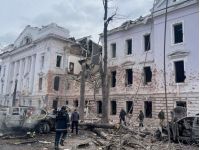Росіяни запустили дві балістичні ракети центром Сум, фото ОВА, ДСНС