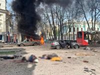 Росіяни завдали по Сумах подвійний удар балістикою. Фото поліції