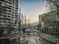Російські військові вдарили по Україні балістикою та дронами-камікадзе. Фото ДСНС
