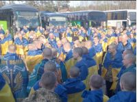 Додому повернулися 277 захисників, фото президент України
