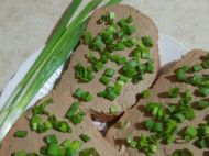 Печеночный паштет: вкусная и&nbsp;сытная намазка на&nbsp;хлеб