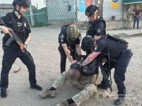 На Сумщині поліцейські затримали військового. Фото поліції