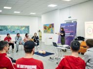 Рядом в&nbsp;критический момент: тренеры осваивают навыки оказания помощи детям
