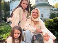 Лілія Ребрик із дочками
